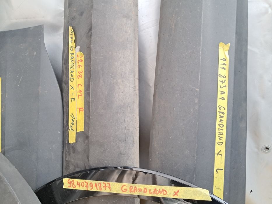 Лайсна калник врата Opel Grandland X