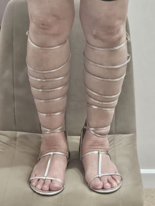 Обувь на лето , на отдых , на тои