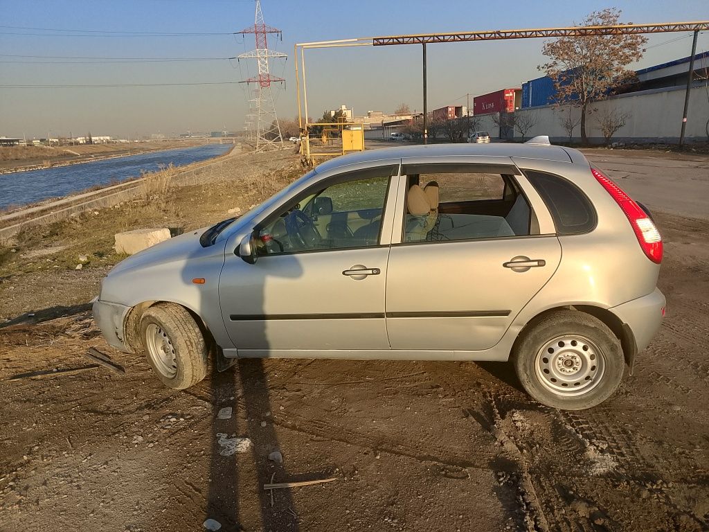 Lada kalina sotiladi