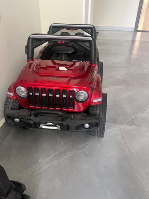 Продается детская машина