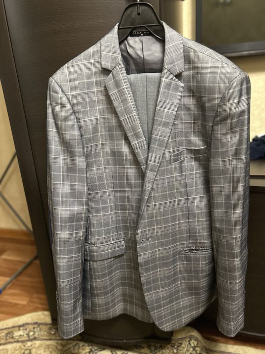 Продам костюм мужской новый