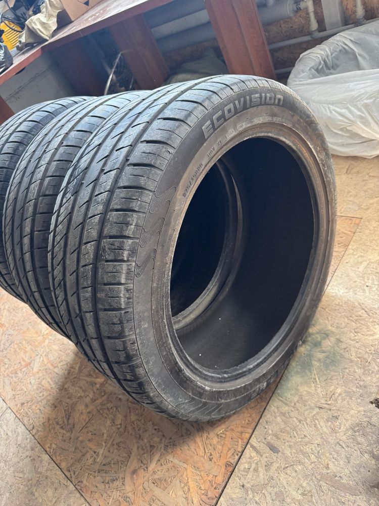 Шины летние 275/45/20