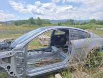 Продавам оригинални части за BMW 650i (E63/E64)