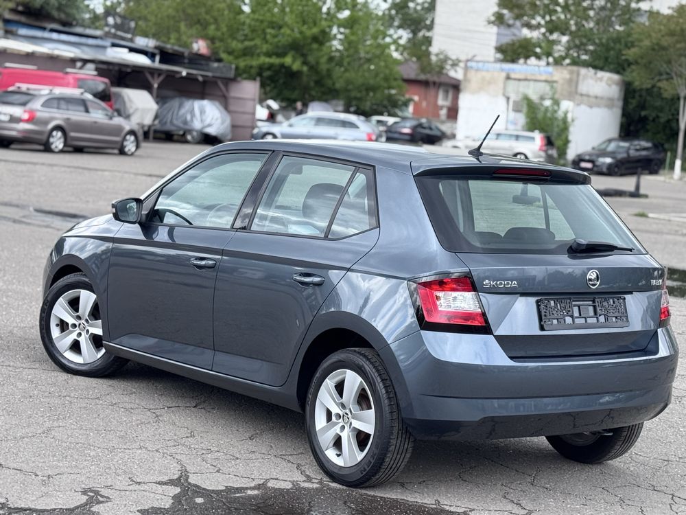 Skoda Fabia/ An 2015/ motor 1.4/ NAVi/BT / USB/Distronic /EURO 6