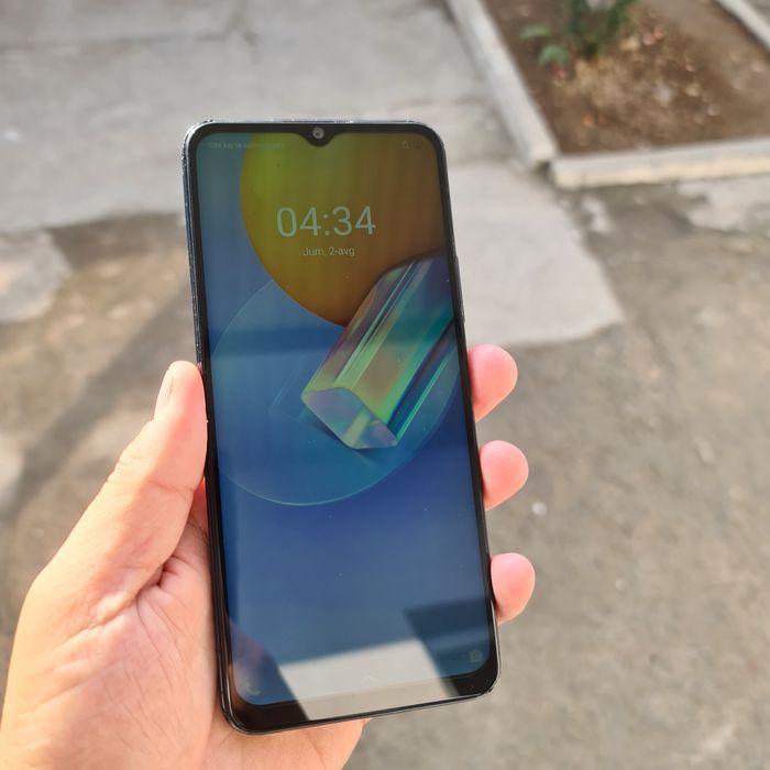 Vivo Y31 sotiladi 128Gb