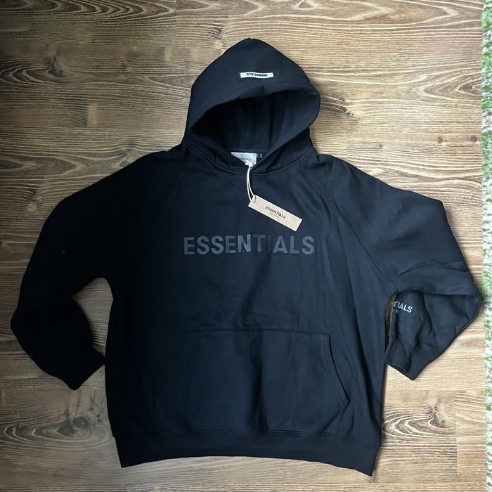 Hanorac Essentials nou cu eticheta