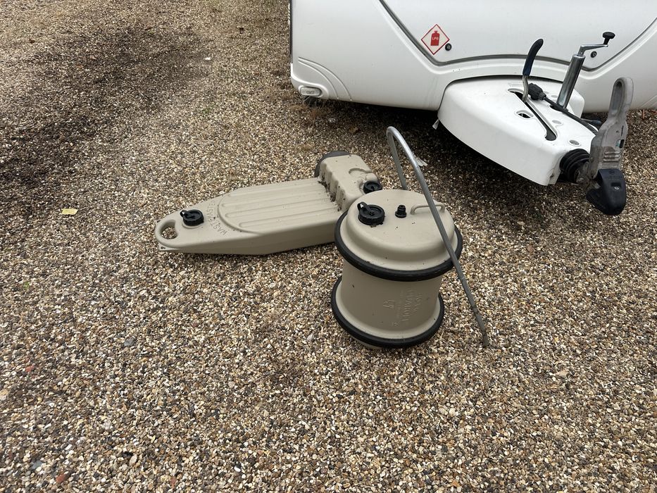 Vand Rulota Elddis Avante 540 An fabricatie 2011, 4-5 locuri de dormit