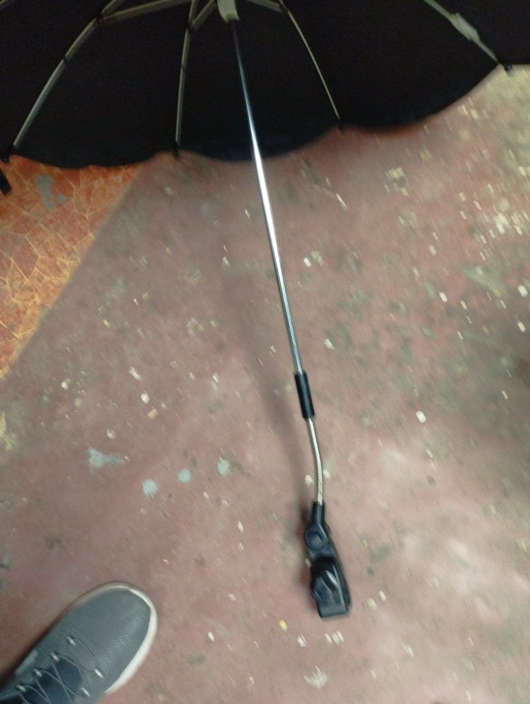 Vând umbrelă pentru cărucior