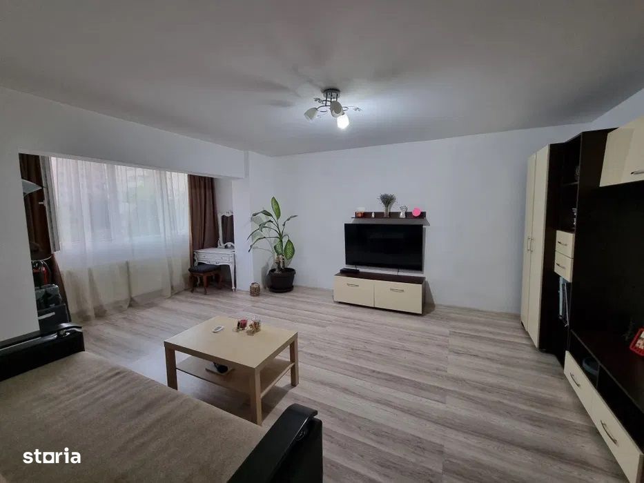 Apartament 2 camere de vânzare, etaj 2, Shopping City