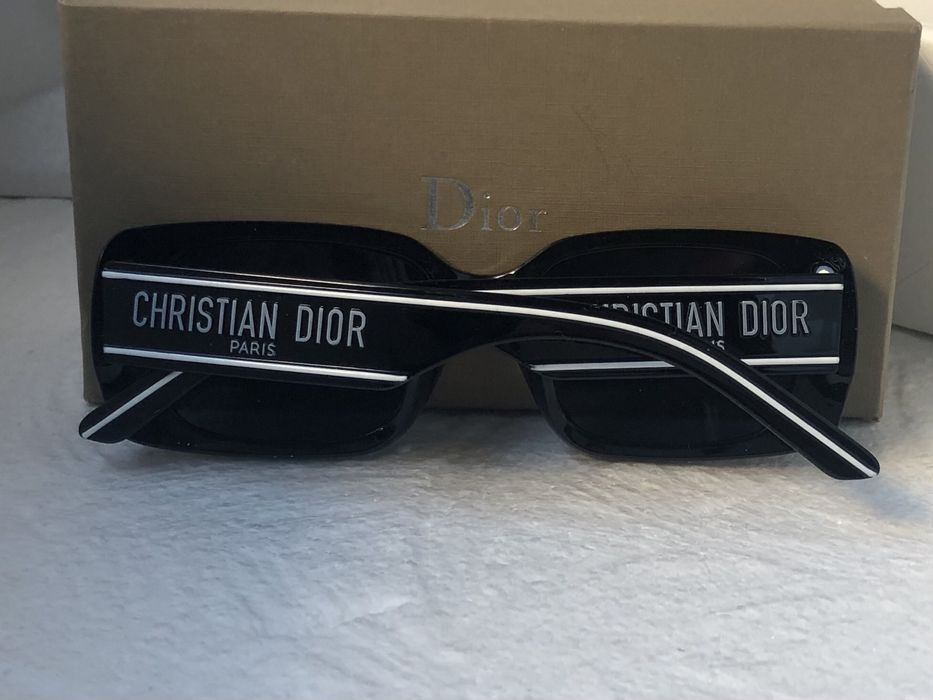 Дамски слънчеви очила правоъгълни 2 цвята черни бели