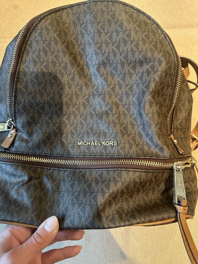2 раници Michael kors и оригинална чанта Louis Vuitton