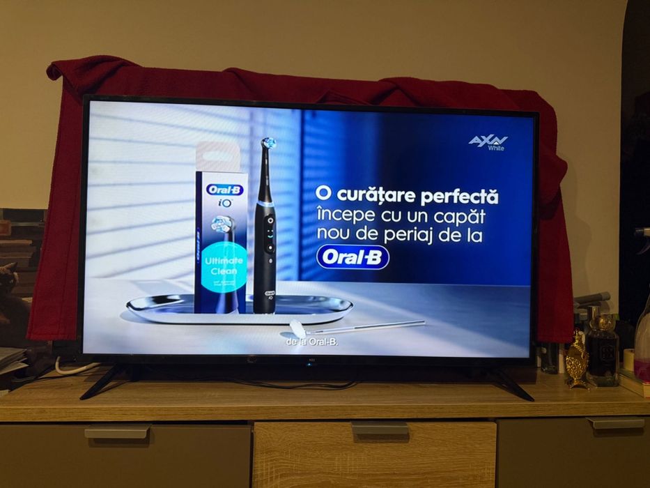 Vând TV NEI ecran 100 cm