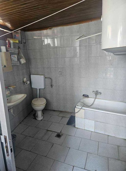 Двуетажна къща в Дрависко