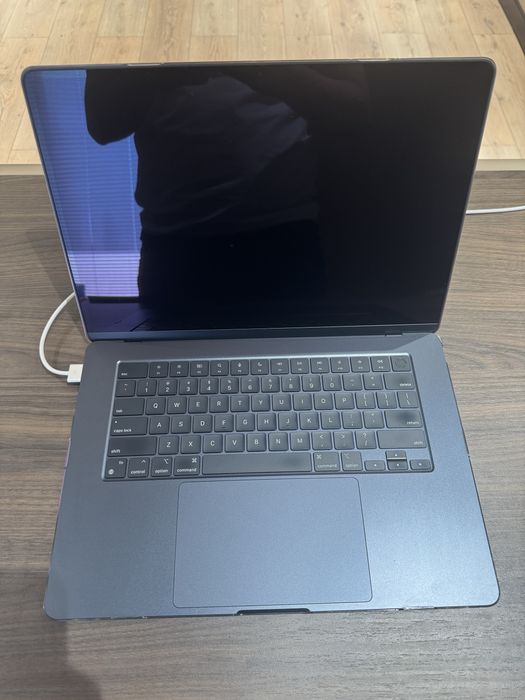 MacBook Air M2 15 inch 2023, 256gb midnight blue