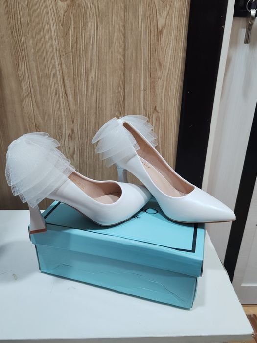 Продаются женская обувь