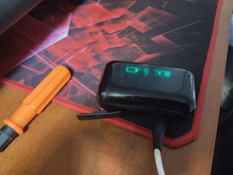 Продам наушники с басом