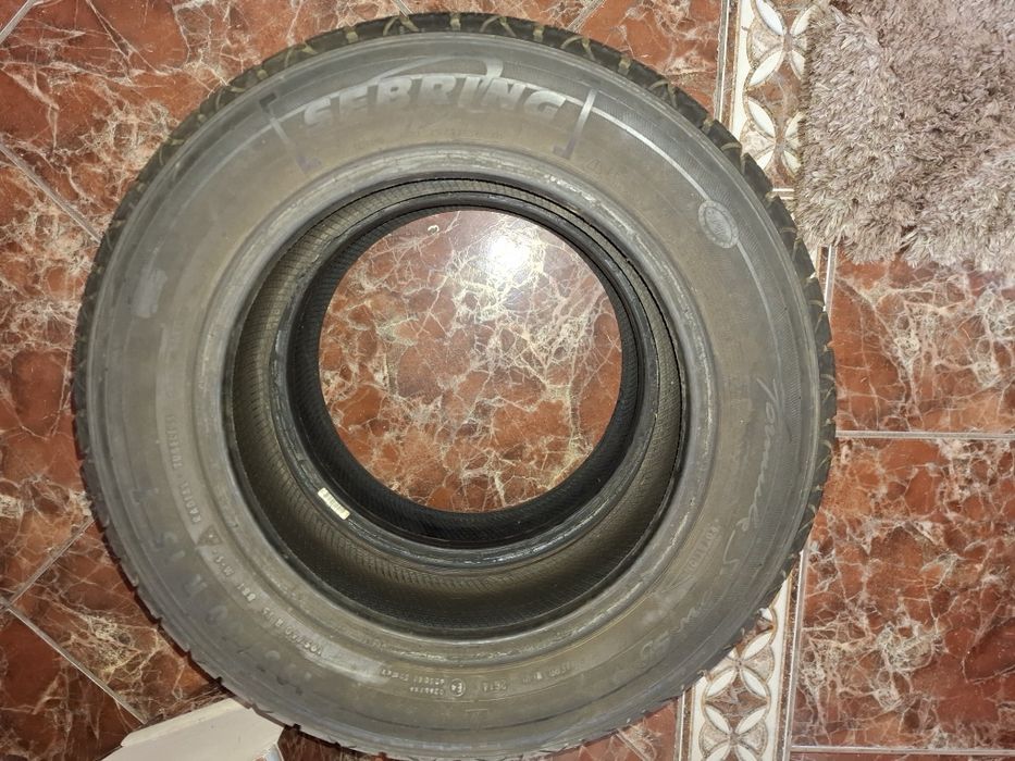 Vând 2 anvelope M+S 195 60 R15