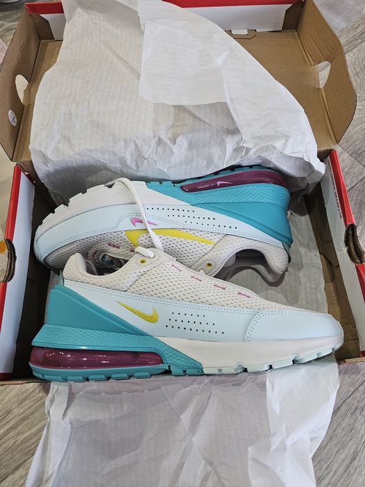 Чисто нови маратонки Nike  Air Max