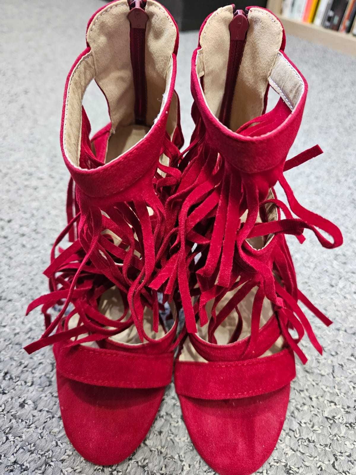 Pantofi eleganti NOU
