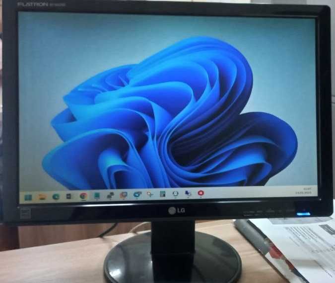 Монитор LG W1942SE (плохо работает)