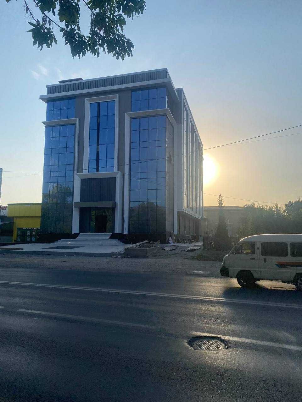 Учтепа туманида замонавий, кўп қаватли бино ижарага берилади