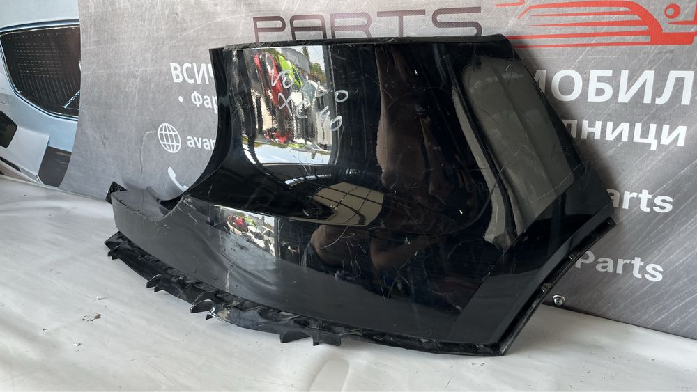 2 броя десен ъгъл и ляв ъгъл  от задна броня Volvo XC40