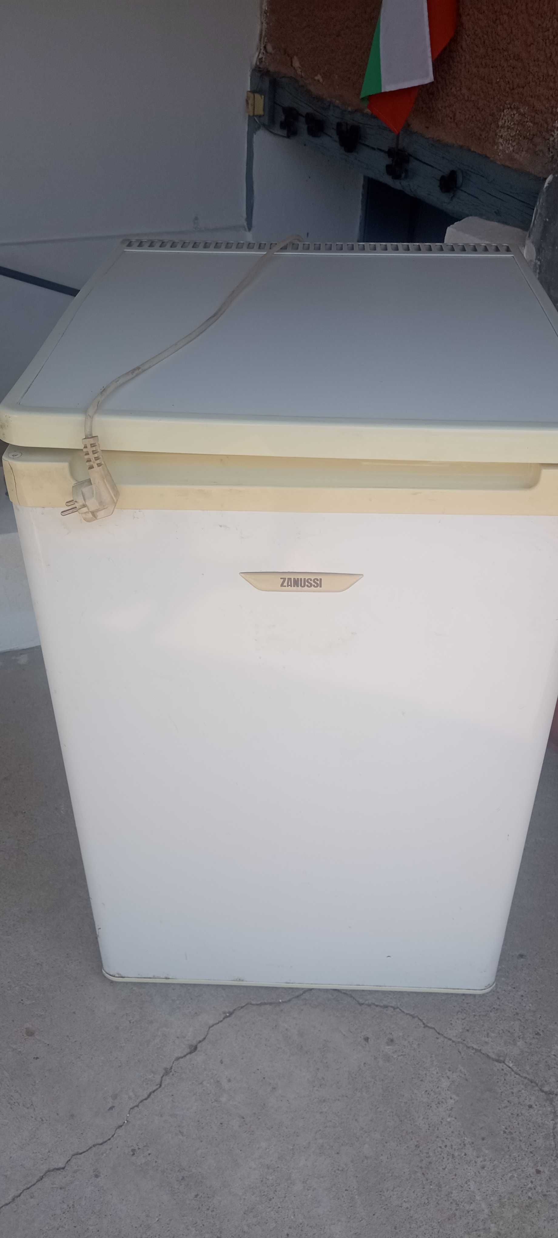 Хладилник zanussi