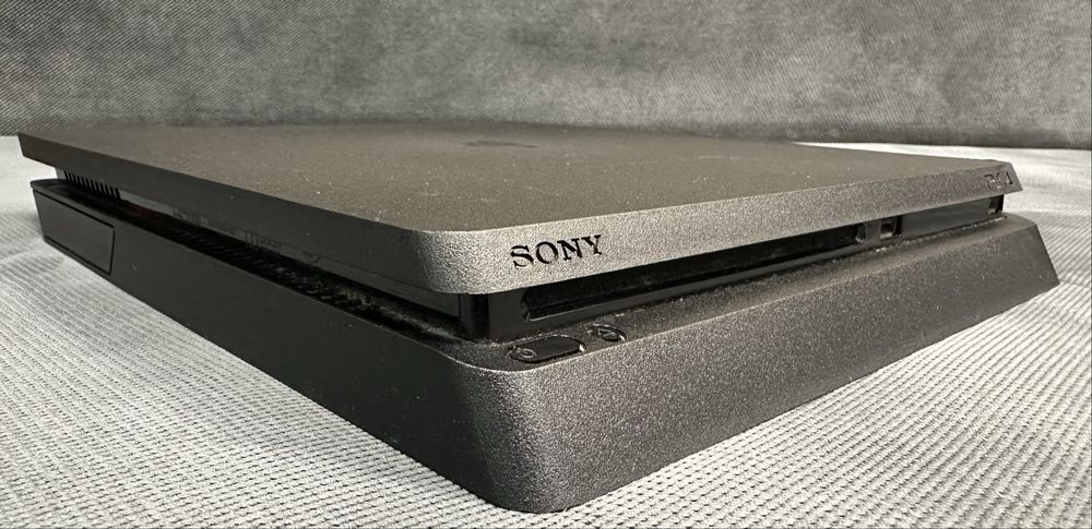 конзола SONY PlayStation 4 Slim 1TB