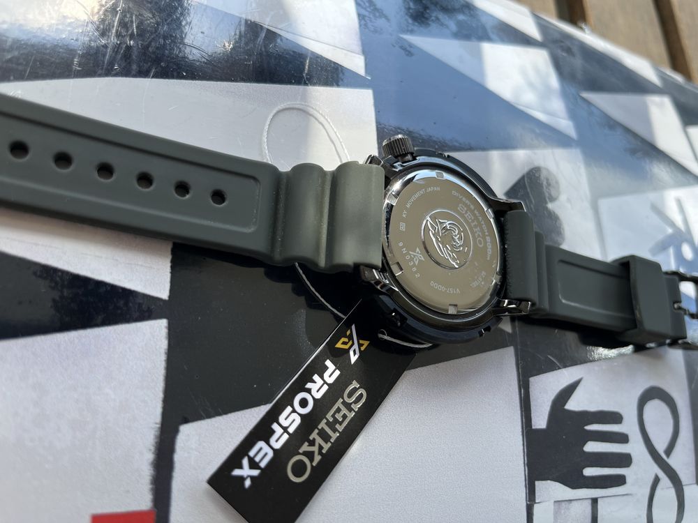 Seiko Prospex Solar Tuna Divers SNE543p1 часовник