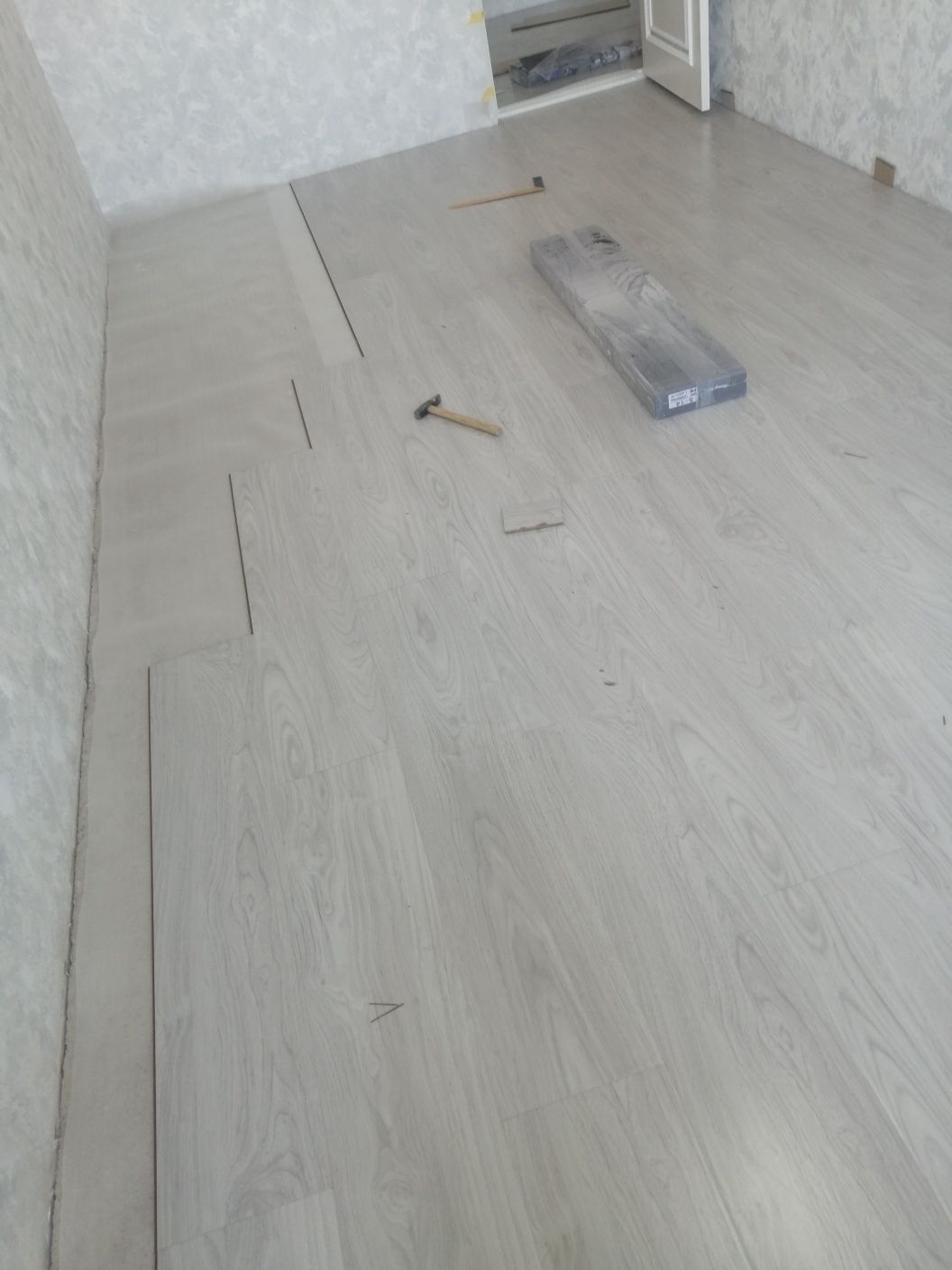Laminat tarket teramiz ishimizga jovob beramiz 30 mindan
