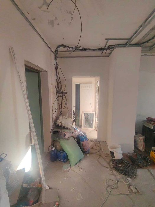 Uy sotiladi 2 xonali 56kv