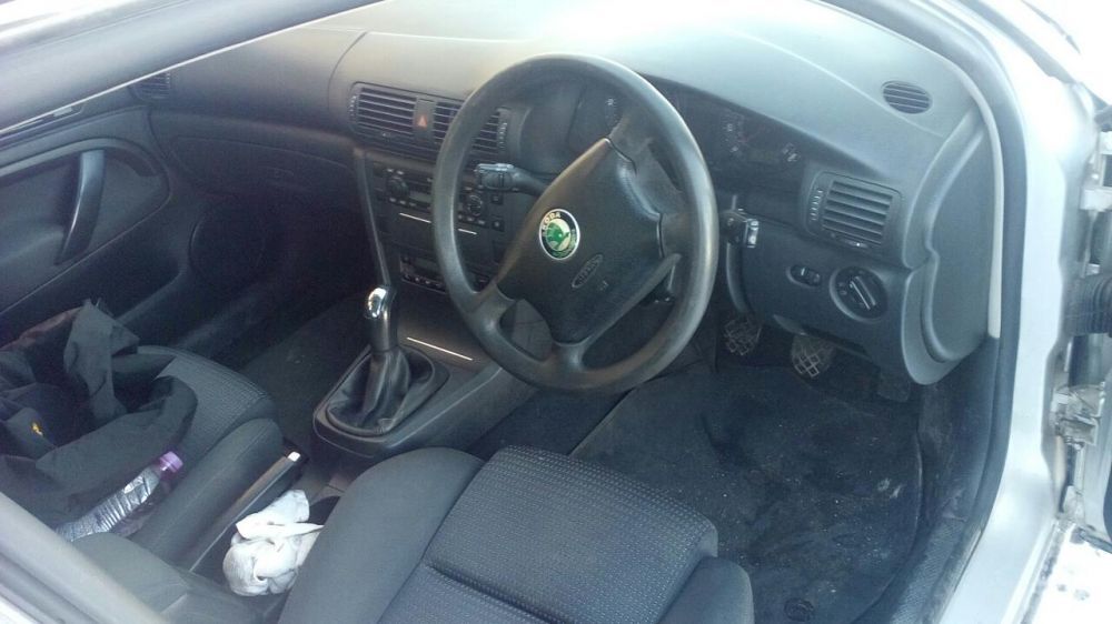 шкода супърб skoda superb 1.9 тди само на части