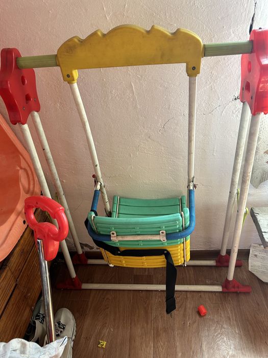 Продам детскую качелю