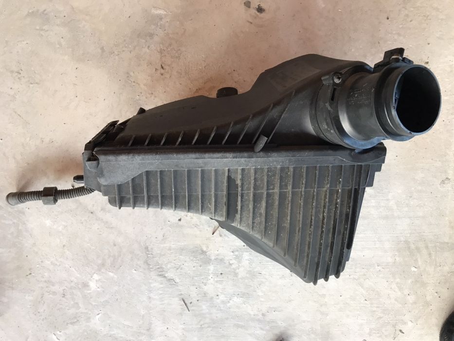Carcasa filtru aer Touareg , Q7 , Cayenne 3,0 , 4,2