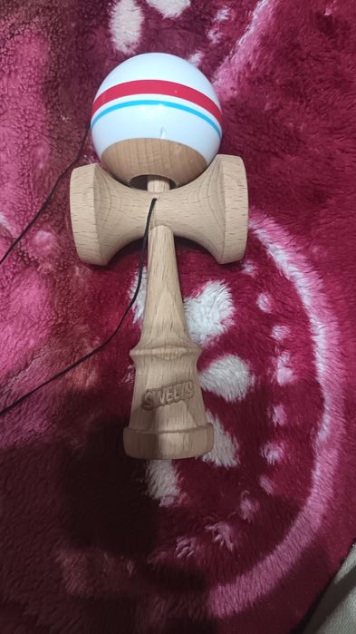 Vând urgent kendama swests prime