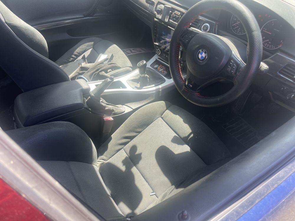 Dezmembrez e90 e91 316i 318i 318d 320d 325d 330d