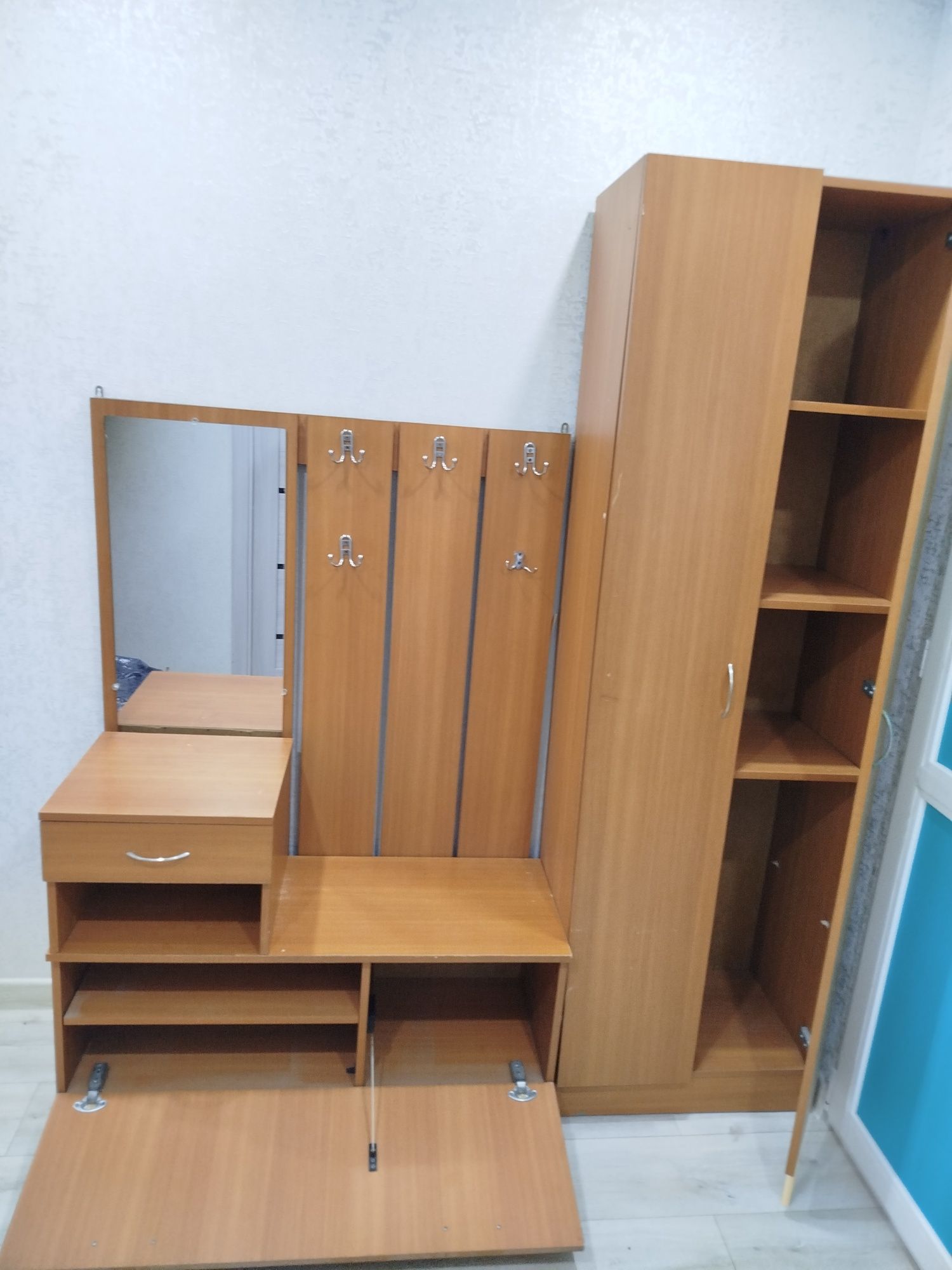 Продам прихожую в отличном состоянии