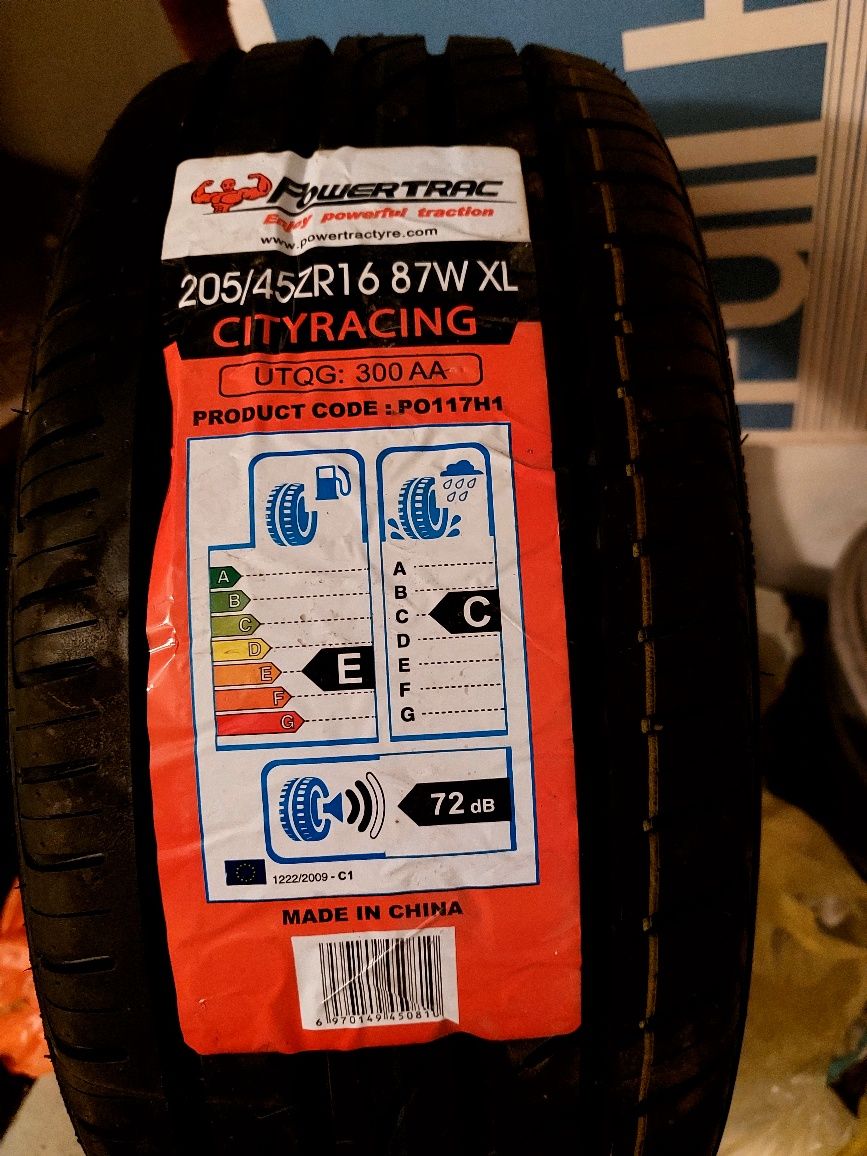 Powertrec 205/45r16 новый летный болон 4 штук