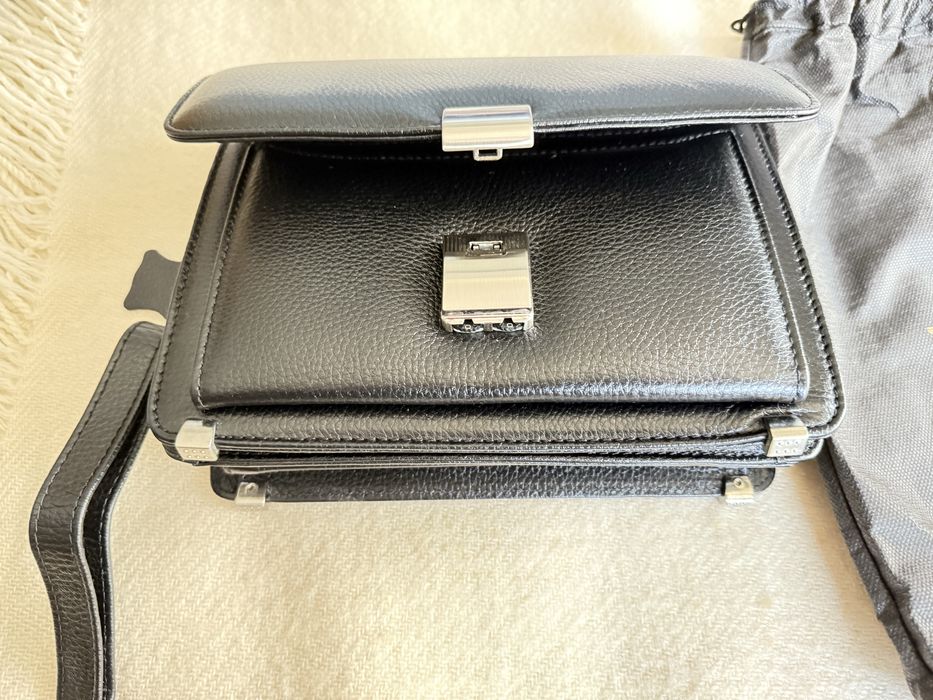 Enzo Nori  НОВА Черна  Мъжка Чанта  от естествена йожа