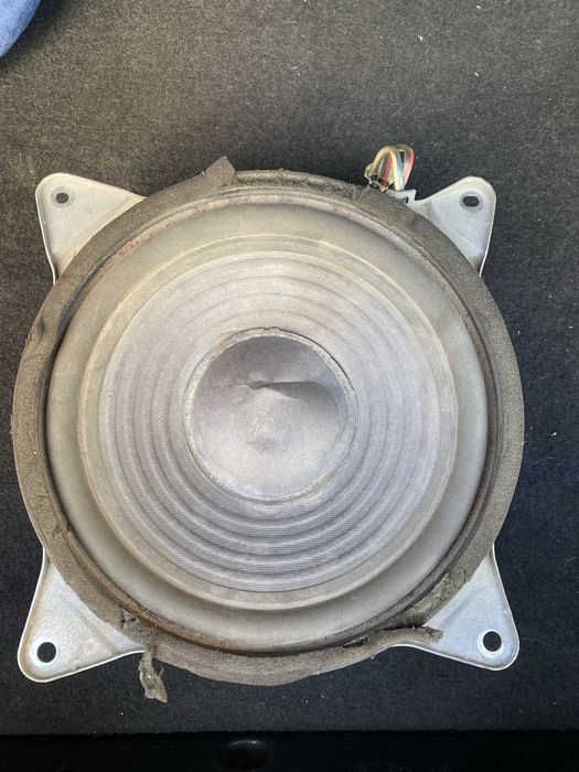 Сабвуфер Lexus Gs300,2005года