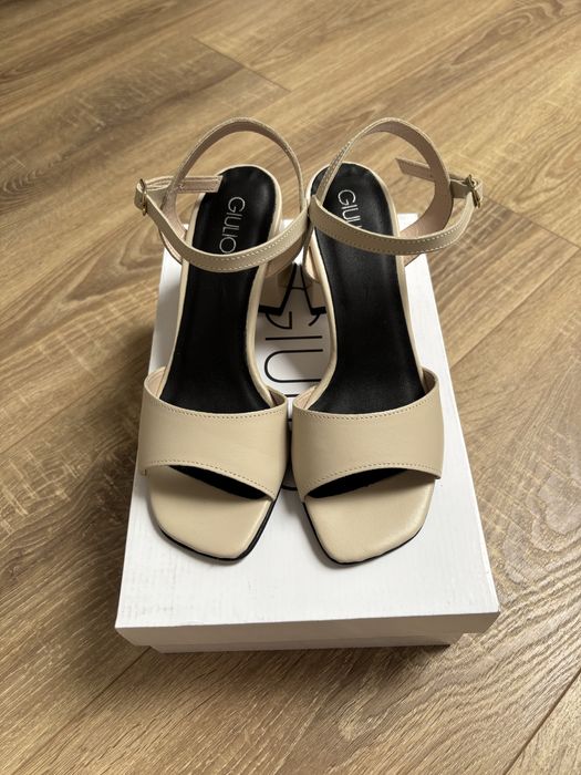 Sandale cu toc din piele naturală Giulio mărimea 35