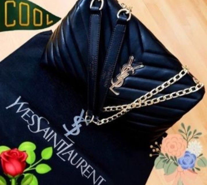 Geanta damă (alba și neagra),accesorii metalice aurii, saculet, etiche