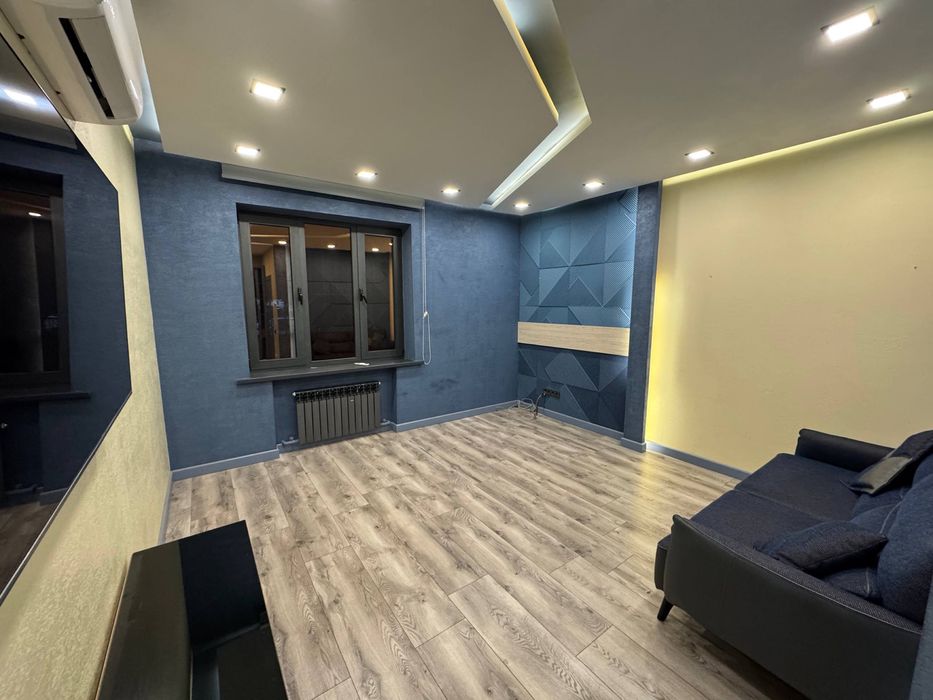 Аренда коммерческого помещения 200 м² Первая линия Хумо Арена мебелью