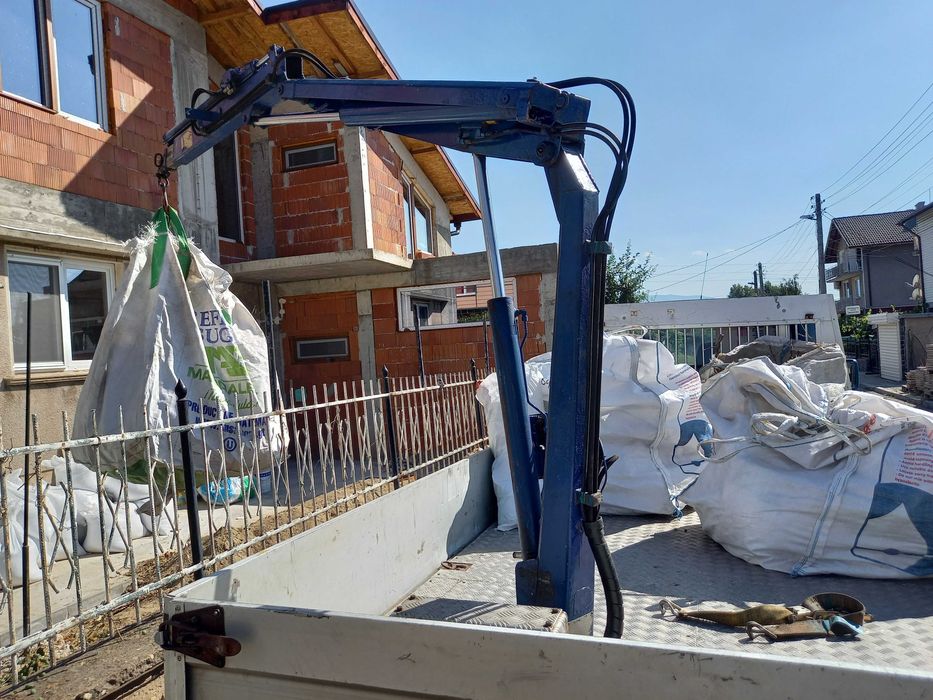 Извозва строителни отпадъци, кърти, чисти мазета и апартаменти