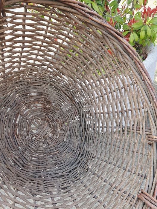 Cos din nuiele de rachita rezistent în stare bună conform poze