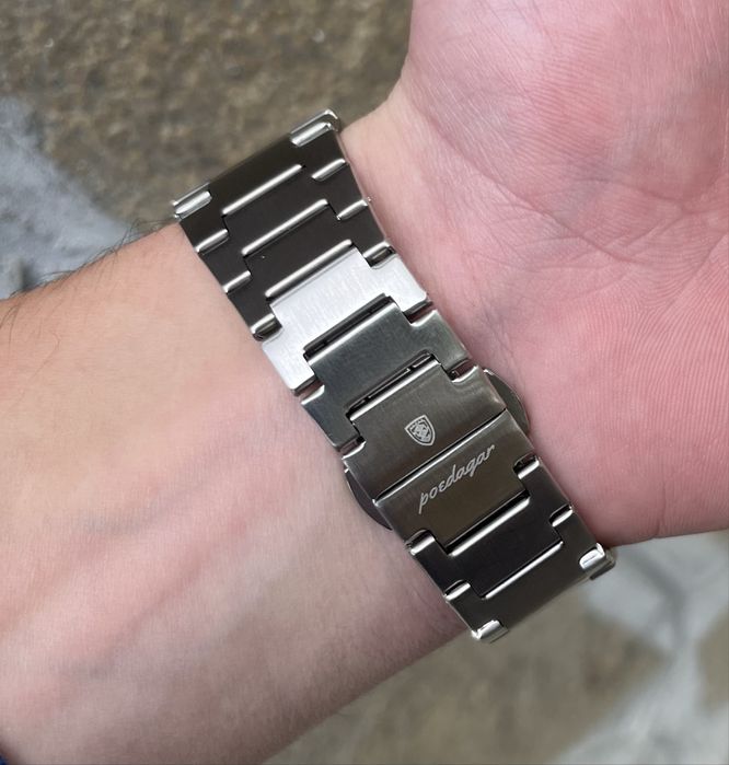 Poedagar ментово син и сребрист