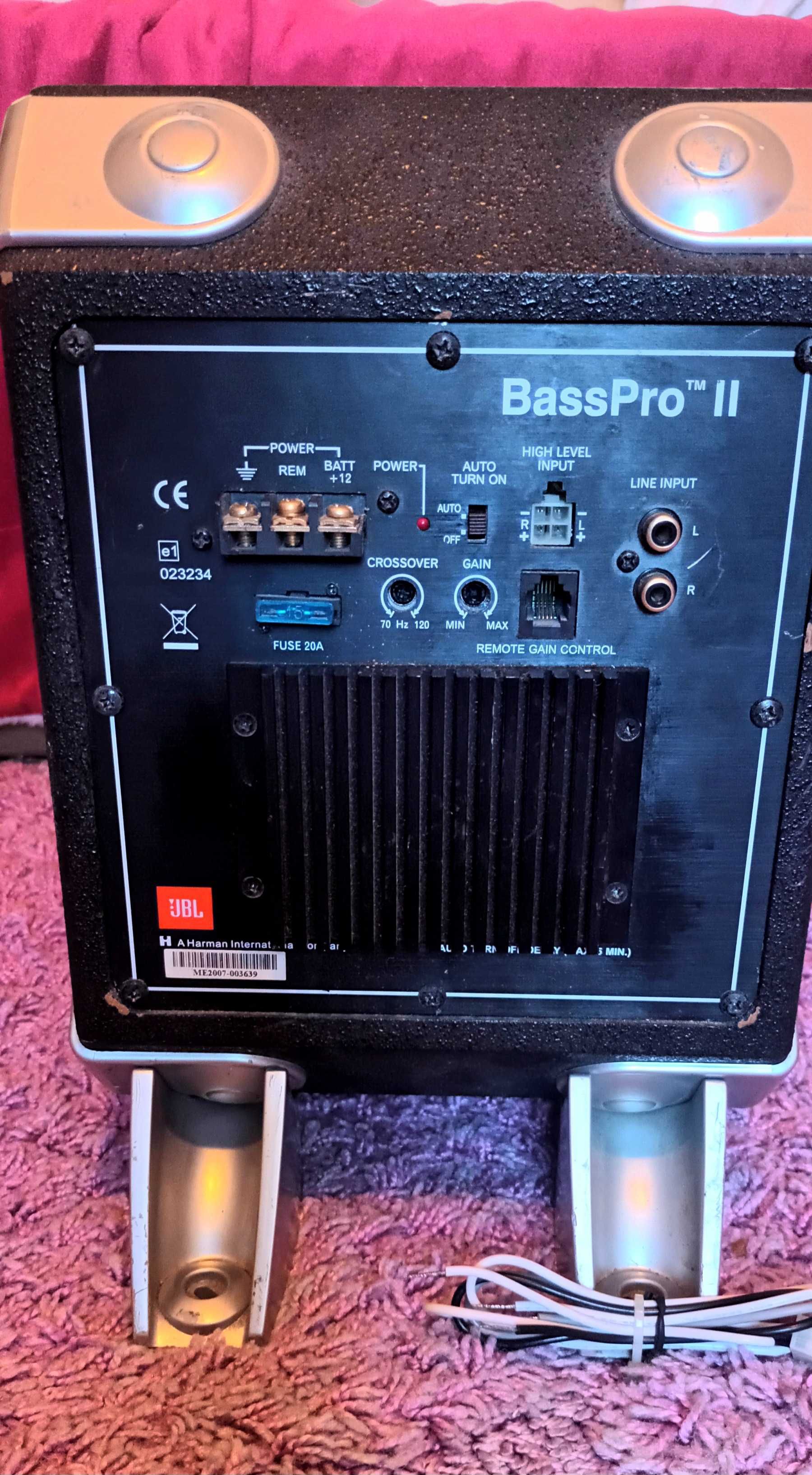 Бас JBL - Активен субуфер JBL Basspro 2