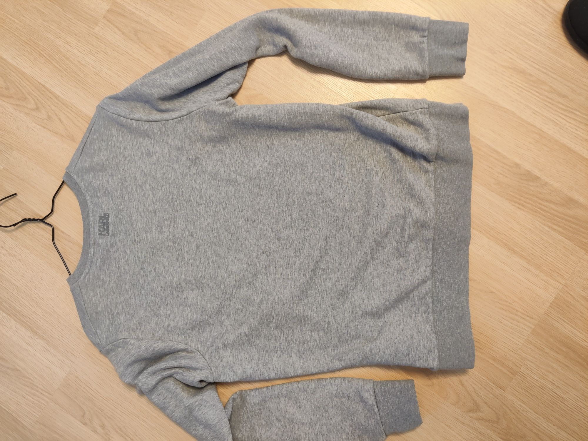 Bluza hanorac Karl Lagerglfeld originala marimea S