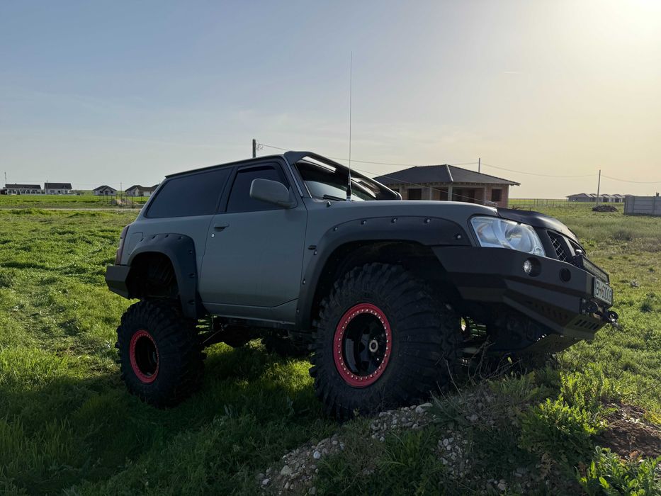 Vand Nissan Patrol 2007 - monstru Off-Road modificat extrem