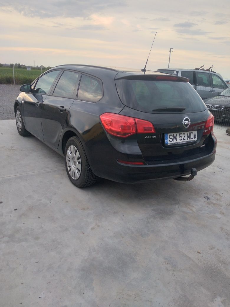 Opel astra j piese motor 1,7 cdti